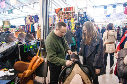 馬匹博覽會(huì)，馬具展現(xiàn)場，莫斯科馬匹博覽會(huì)現(xiàn)場